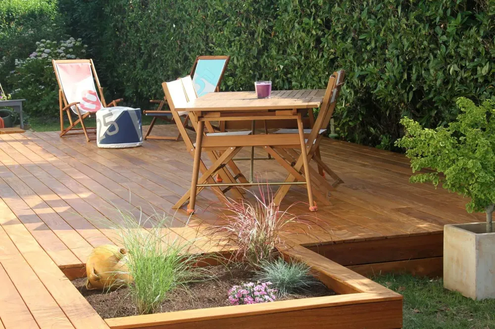 Terrasse bois près de Cognac